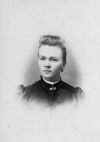 Ellevine Bestul, sister of Jonas Bestul